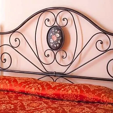 Chiara Hotel 3*