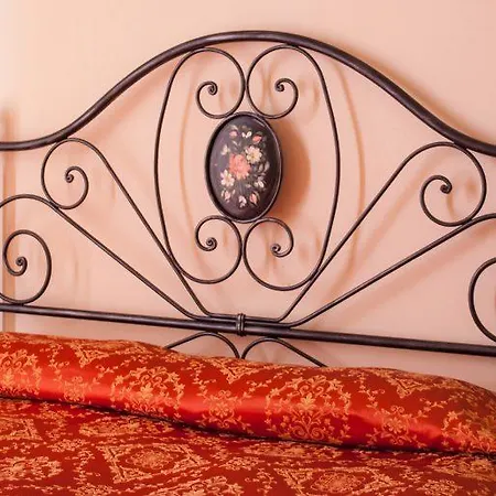 Hotel Chiara 3*